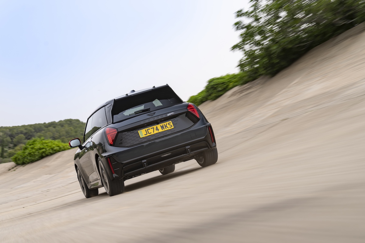 La MINI Cooper Electric raggiunge la valutazione massima nei test Euro NCAP
