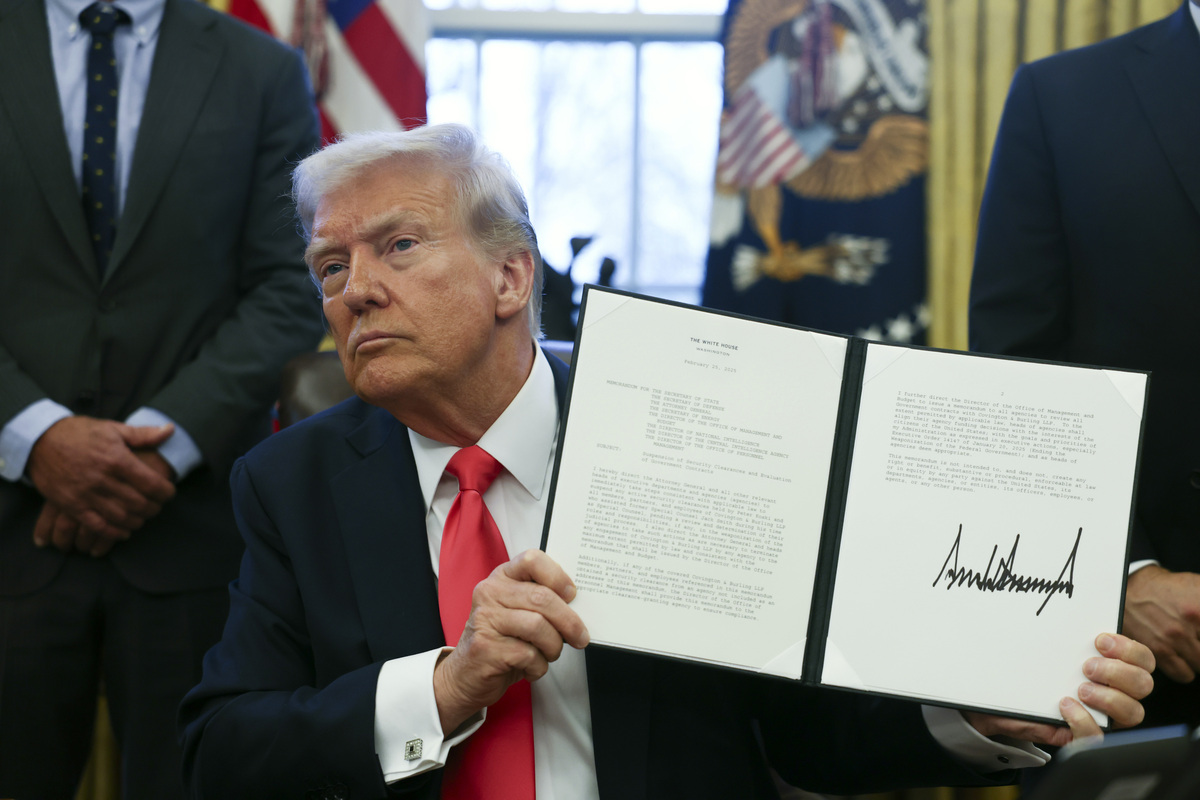 Ministero Istruzione, Trump valuta la chiusura. Bianchi: “Democrazia sotto attacco: così si smantella lo Stato”