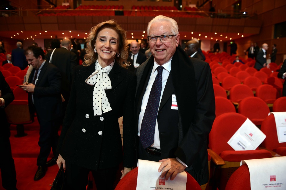 Walgreens Boots Alliance, c’è l’intesa per la cessione a Sycamore. Ma la cifra è lontana da quella dei tempi d’oro Walgreens Boots Alliance, c’è l’intesa per la cessione a Sycamore. Ma la cifra è lontana da quella dei tempi d’oro