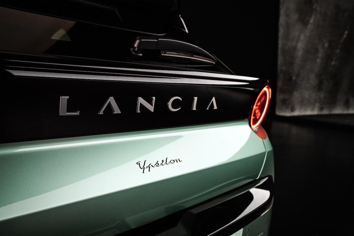 Lancia lancia “Insieme per Proteggere”: una campagna di sensibilizzazione contro la violenza sulle donne Lancia lancia “Insieme per Proteggere”: una campagna di sensibilizzazione contro la violenza sulle donne