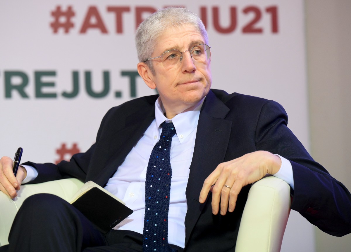 Mario Giordano: “Così convinsi Feltri ad assumermi. E quando Berlusconi mi vedeva…”