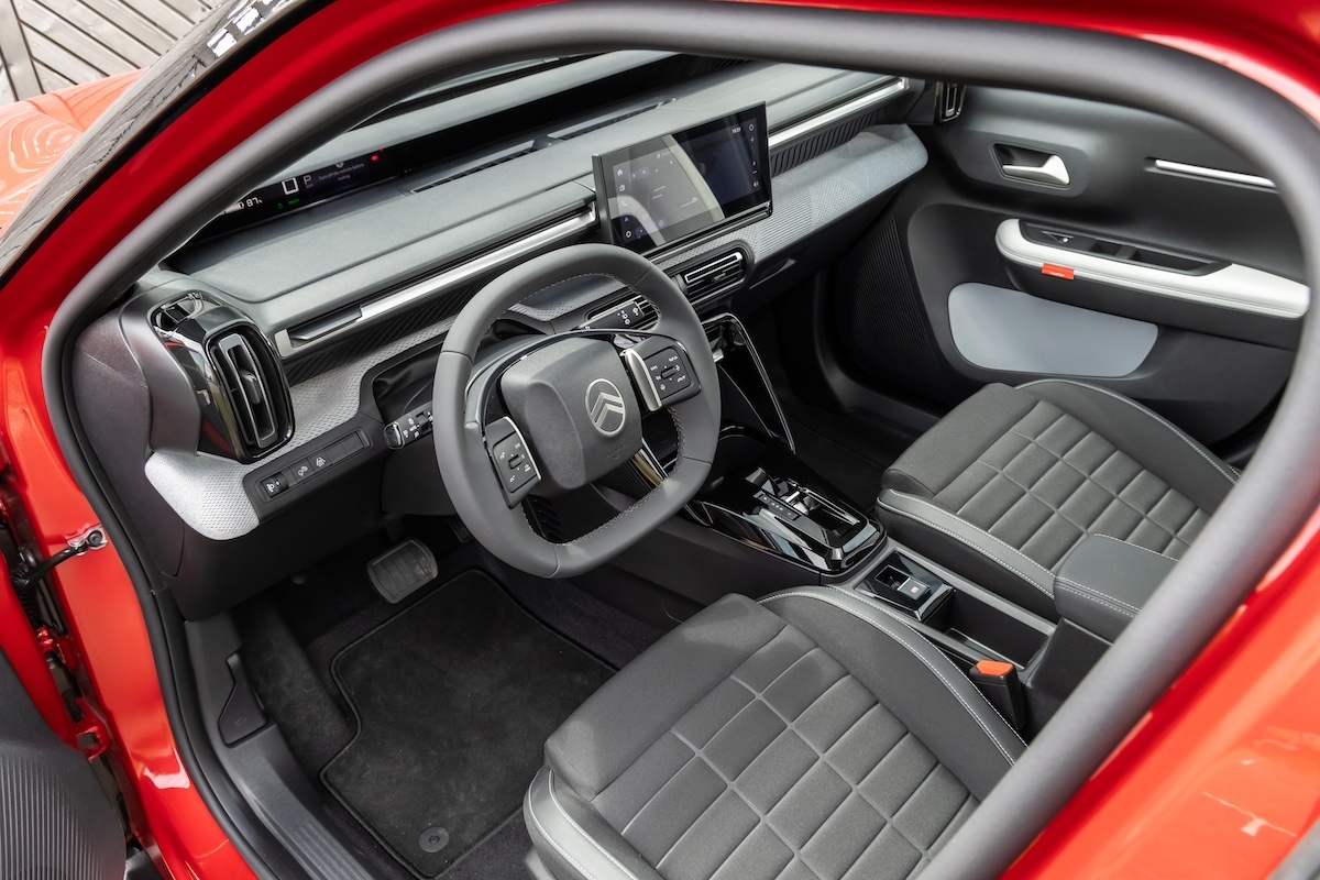 Nuova Citroën C3 Business: tecnologia, comfort e sicurezza per il mondo B2B Nuova Citroën C3 Business: tecnologia, comfort e sicurezza per il mondo B2B