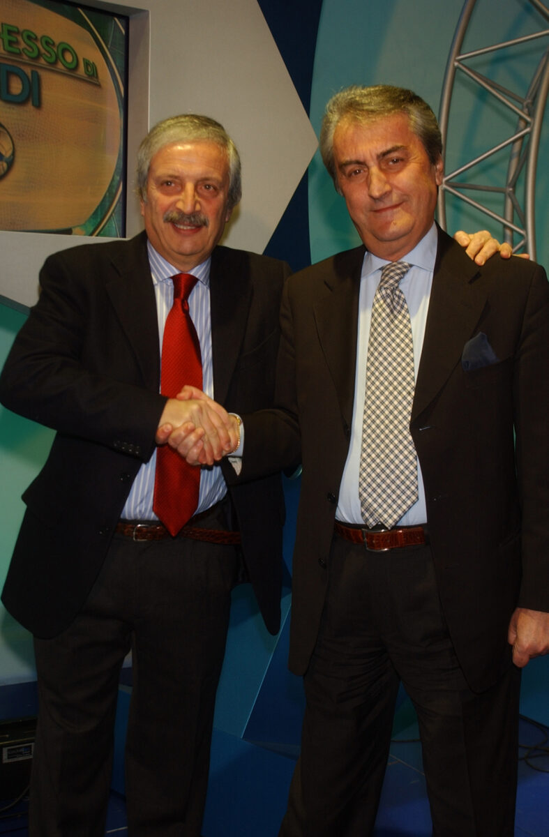 Morto Elio Corno, chi era il giornalista sportivo e “nemesi” di Tiziano Crudeli Morto Elio Corno, chi era il giornalista sportivo e “nemesi” di Tiziano Crudeli