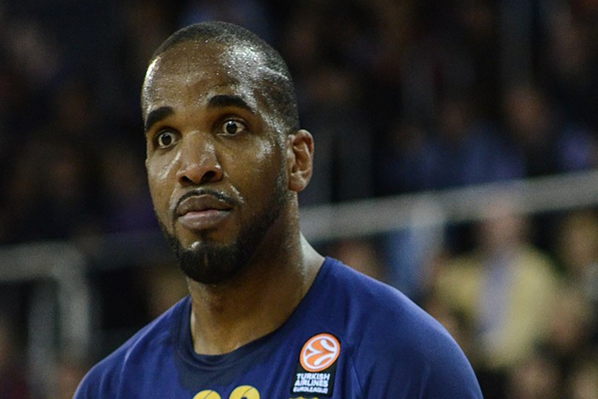 “Atti persecutori sui vicini”: nei guai l’ex stella dell’Olimpia Samardo Samuels “Atti persecutori sui vicini”: nei guai l’ex stella dell’Olimpia Samardo Samuels