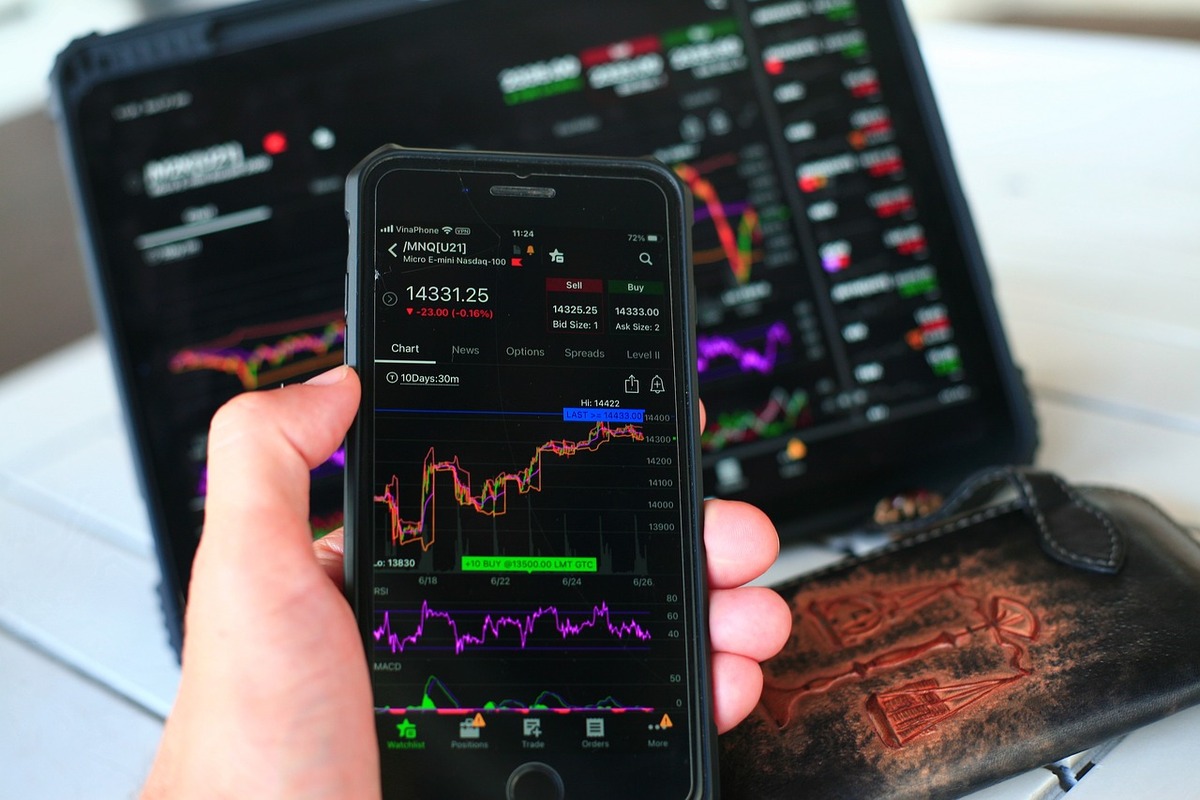 Crollo delle Borse mondiali, Spreafico (Ubs) svela chi c’è dietro (e non è Trump) Crollo delle Borse mondiali, Spreafico (Ubs) svela chi c’è dietro (e non è Trump)