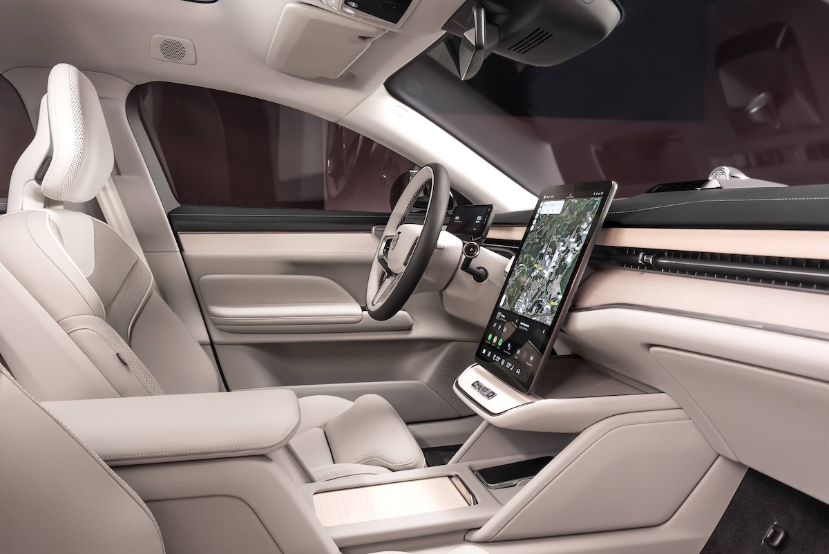 Volvo ES90: la nuova frontiera dell’elettrico tra eleganza, potenza e sicurezza