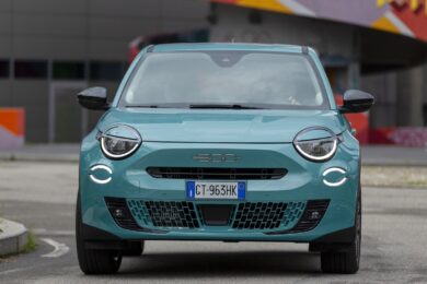 FIAT lancia la prima Scuola Guida per il cambio automatico: debutta EasyDrive
