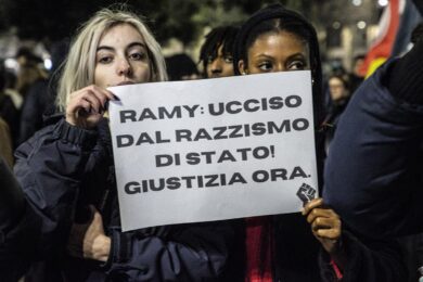 Caso Ramy, la perizia della Procura di Milano scagiona i Carabinieri ma non placa le polemiche. Il commento