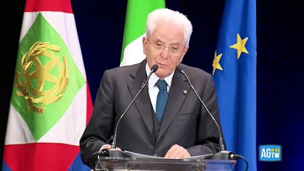 Zakharova all’Italia: “Non sa come difendersi”. Nuove sanzioni alla Russia da Ue e Usa Zakharova all’Italia: “Non sa come difendersi”. Nuove sanzioni alla Russia da Ue e Usa
