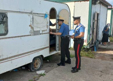 “Sono incinta non mi potete arrestare”: va in carcere la rom Gazza Ladra, regina degli scippi