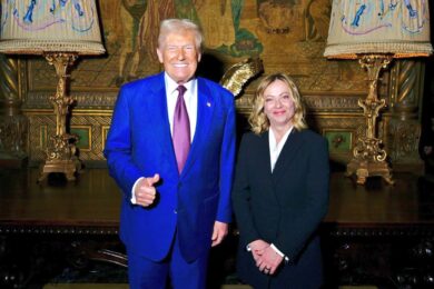 Meloni prepara un viaggio da Trump per salvare il rapporto Usa-Ue. Il jolly della premier (che non è solo Musk)
