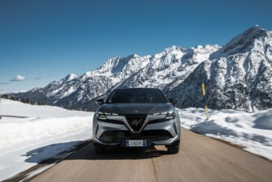 Nuova Alfa Romeo Junior Ibrida Q4: la rivoluzione premium con trazione integrale intelligente