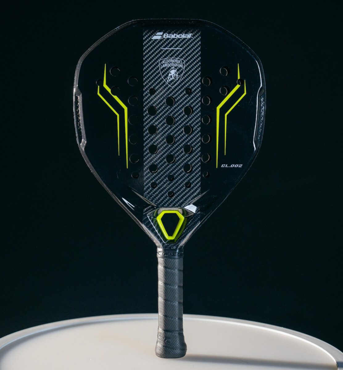 Automobili Lamborghini e Babolat: arriva la nuova racchetta da padel BL002, disponibile da aprile Automobili Lamborghini e Babolat: arriva la nuova racchetta da padel BL002, disponibile da aprile