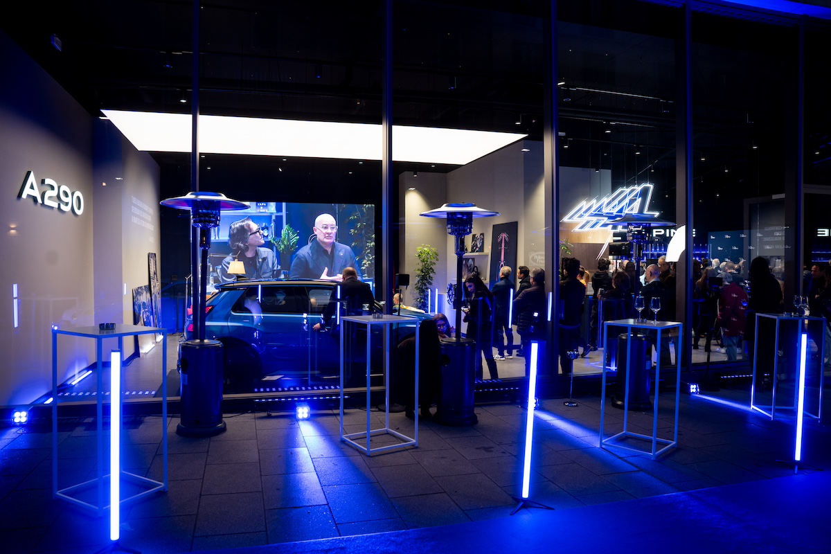 Atelier Alpine A290 Lounge apre a Milano: il nuovo spazio esclusivo tra sportività e lifestyle Atelier Alpine A290 Lounge apre a Milano: il nuovo spazio esclusivo tra sportività e lifestyle