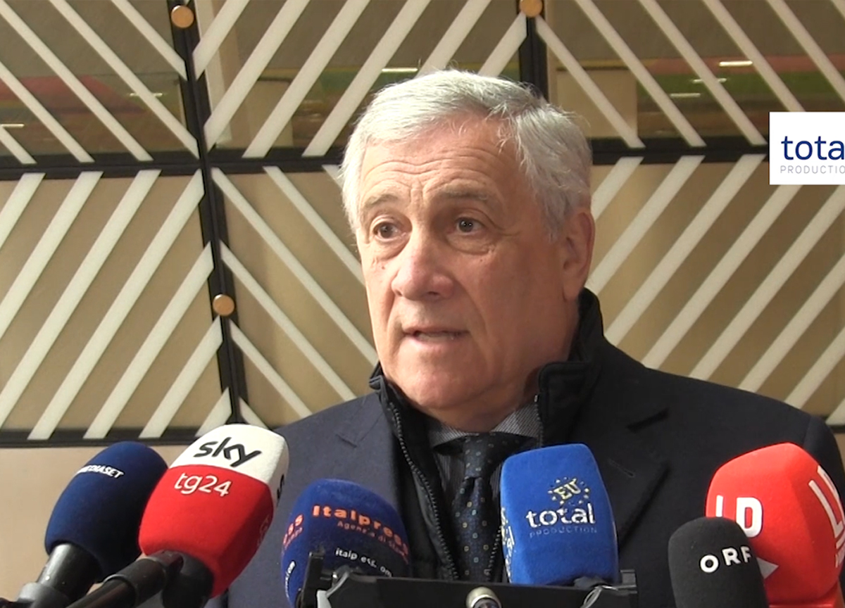 Ucraina, Tajani ad Affaritaliani.it: “Telefonata Trump-Putin primo passo positivo verso la pace” Ucraina, Tajani ad Affaritaliani.it: “Telefonata Trump-Putin primo passo positivo verso la pace”