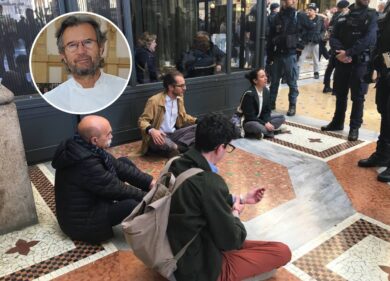Blitz di Ultima Generazione nel ristorante di Cracco: “Offra pasti gratis”