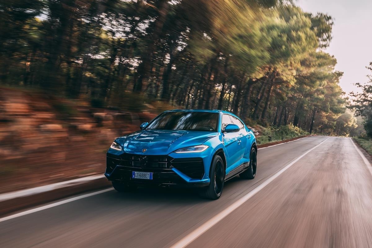 Lamborghini accelera nel 2024: anno da record tra fatturato, vendite e innovazione