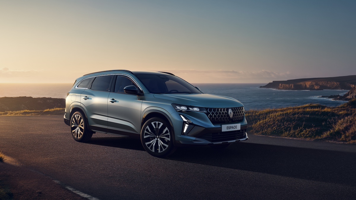 Nuovo Renault Espace 2025, il SUV Full Hybrid E-Tech con autonomia fino a 1.100 km Nuovo Renault Espace 2025, il SUV Full Hybrid E-Tech con autonomia fino a 1.100 km