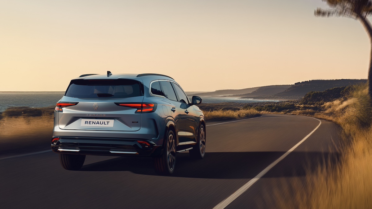 Nuovo Renault Espace 2025, il SUV Full Hybrid E-Tech con autonomia fino a 1.100 km Nuovo Renault Espace 2025, il SUV Full Hybrid E-Tech con autonomia fino a 1.100 km