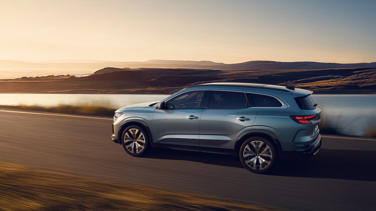 Nuovo Renault Espace 2025, il SUV Full Hybrid E-Tech con autonomia fino a 1.100 km Nuovo Renault Espace 2025, il SUV Full Hybrid E-Tech con autonomia fino a 1.100 km