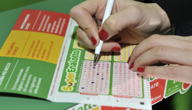 Superenalotto da 88 mln: è caccia al vincitore, alla Giustiniana puntano su una donna
