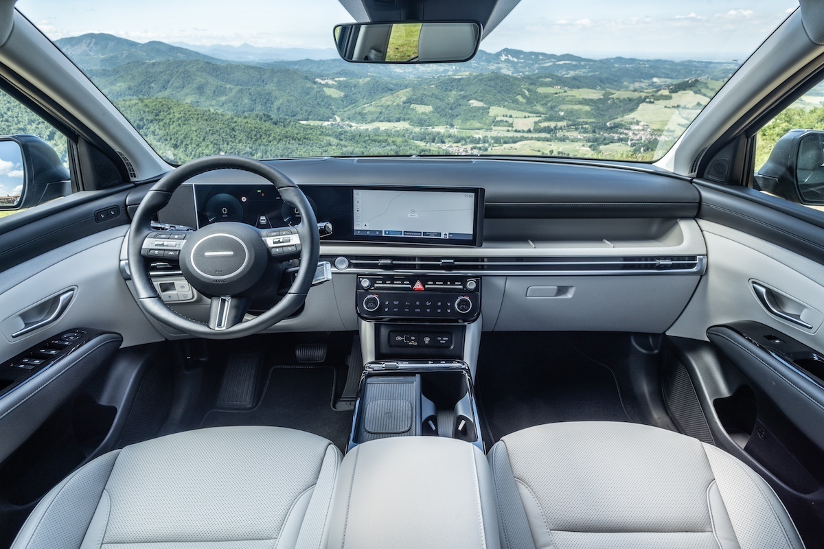Hyundai nuova Tucson restyling, la tecnologia a bordo diventa protagonista