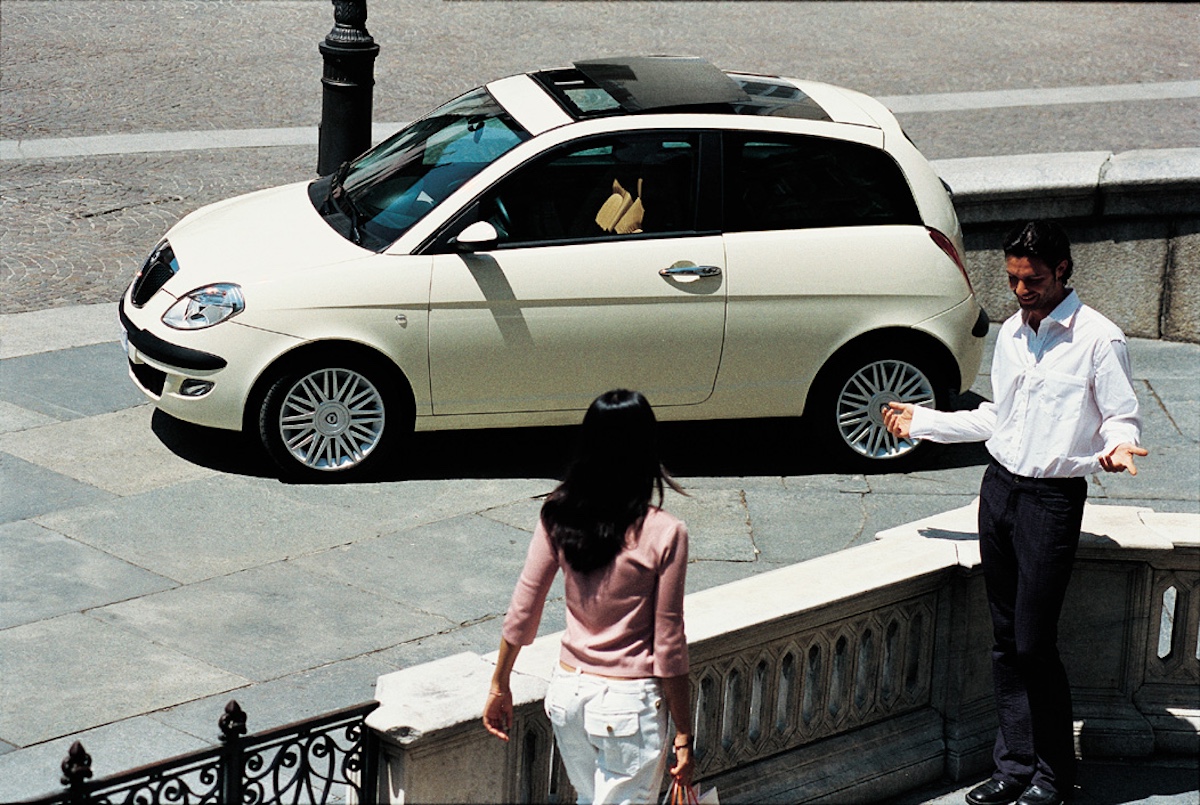 Lancia Ypsilon, 40 anni di eleganza e innovazione: dalla y10 alla nuova era elettrica