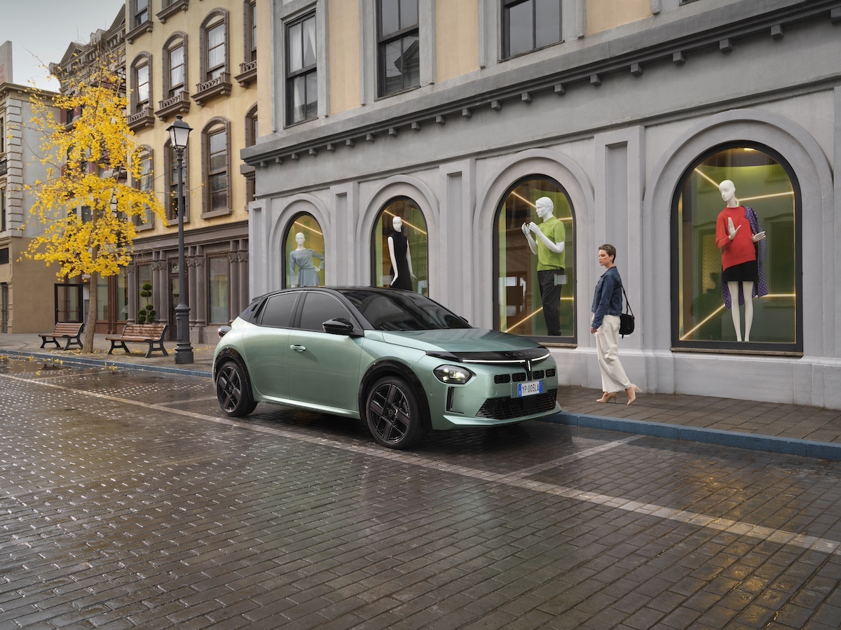 Lancia Ypsilon, 40 anni di eleganza e innovazione: dalla y10 alla nuova era elettrica