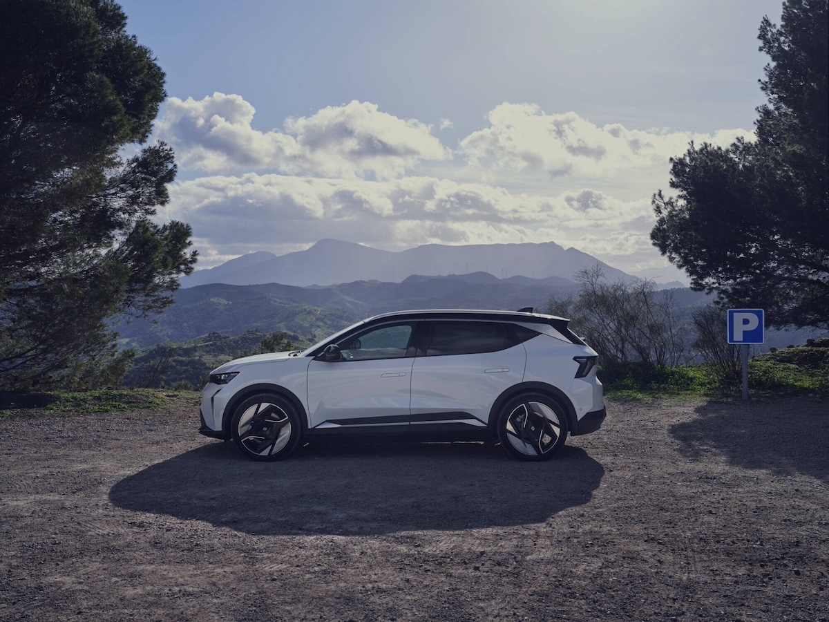 Renault Scenic E-Tech electric: il piacere della guida elettrica senza limiti, fino a 625 km di autonomia