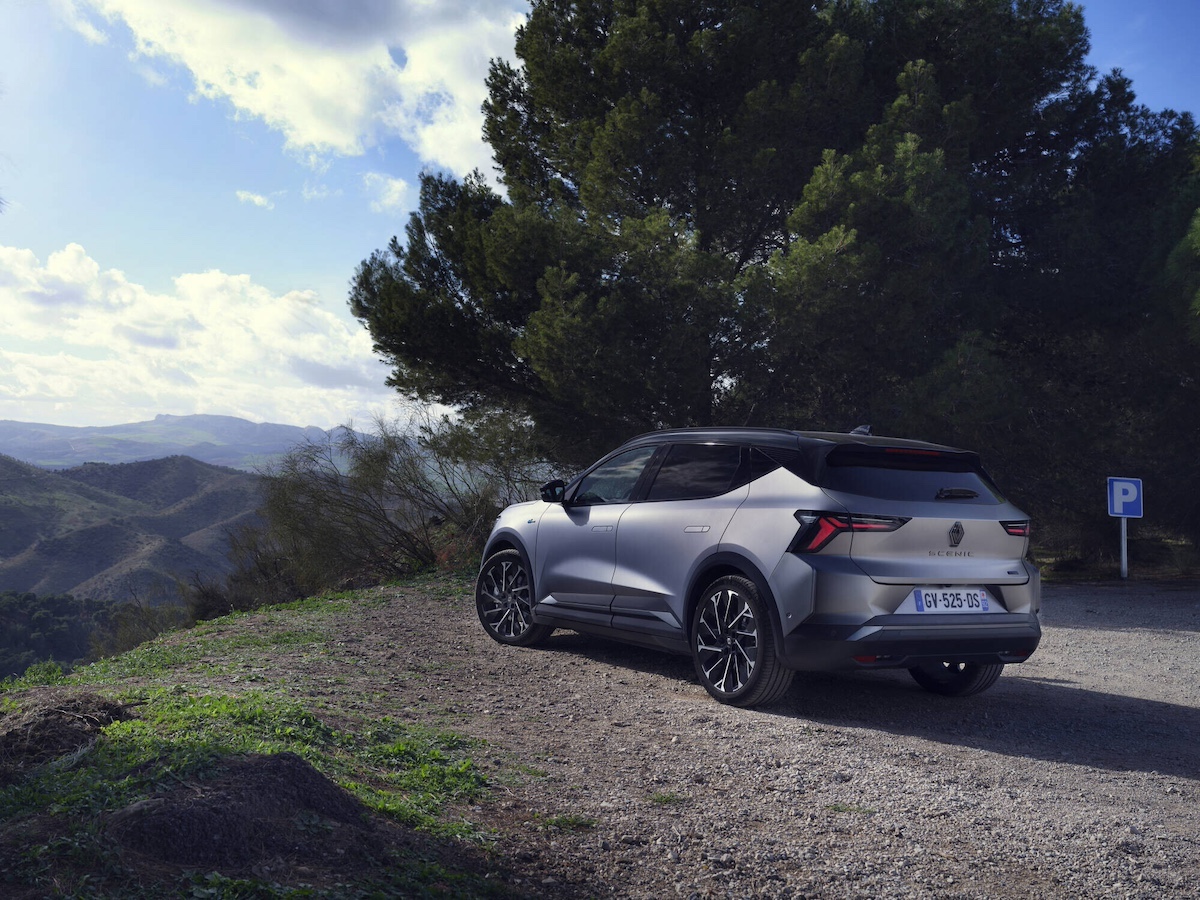 Renault Scenic E-Tech electric: il piacere della guida elettrica senza limiti, fino a 625 km di autonomia
