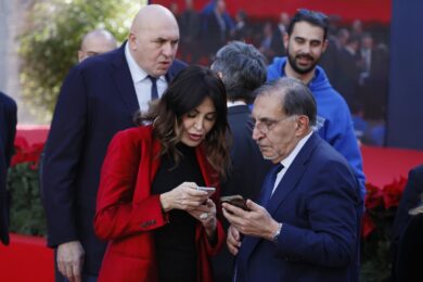 Santanchè, udienza rinviata al 20 maggio. La Procura di Milano: “Rischio prescrizione”. La Russa: “Suo diritto cambiare legale”