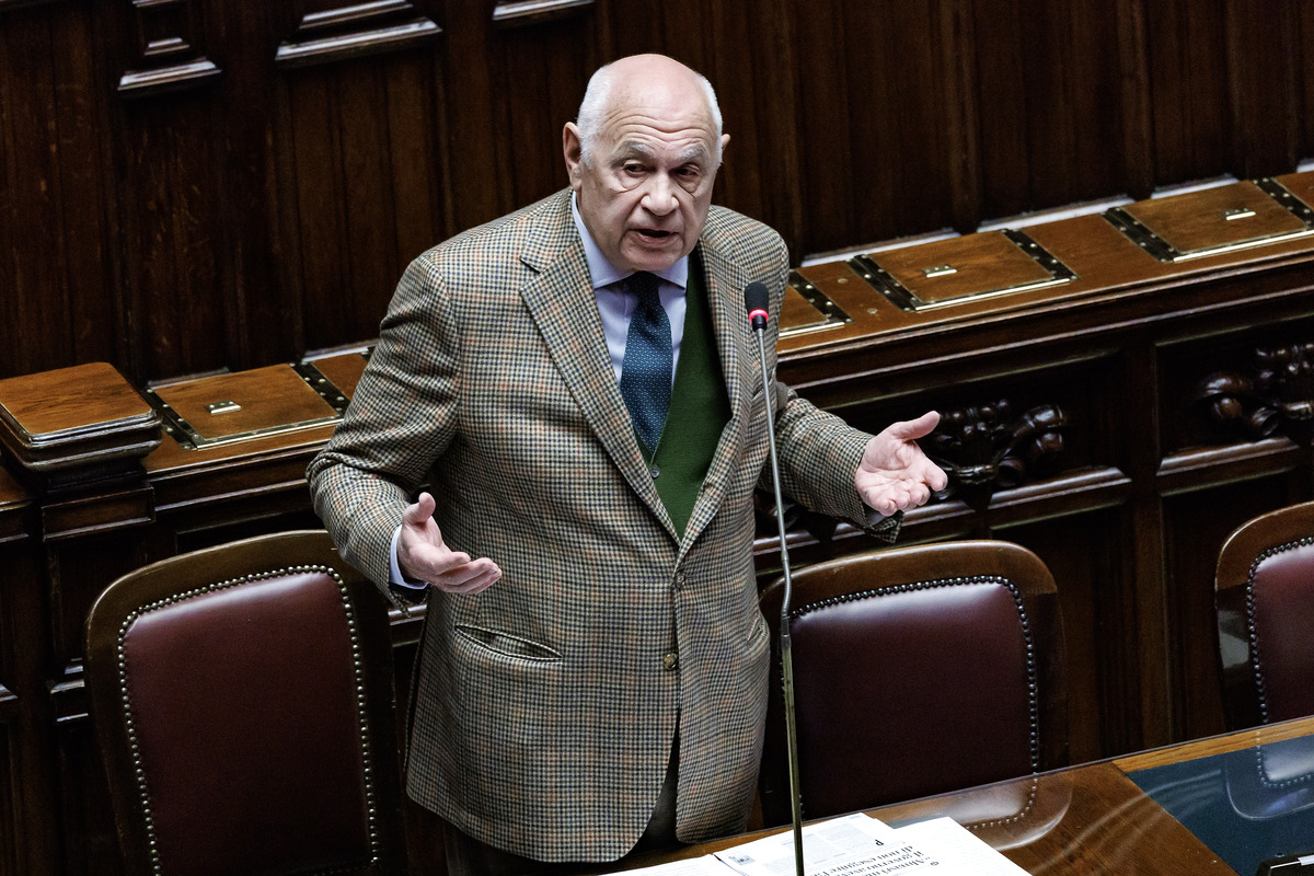 Almasri, Nordio in Aula: “Io nel mirino per la riforma sulla Giustizia. Le accuse dell’opposizione come l’Inquisizione”. No alla sfiducia Almasri, Nordio in Aula: “Io nel mirino per la riforma sulla Giustizia. Le accuse dell’opposizione come l’Inquisizione”. No alla sfiducia