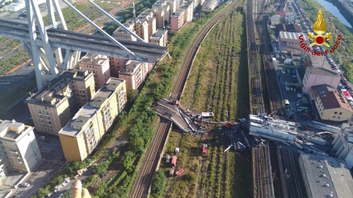 Ponte Morandi, parla l’ex ad di Autostrade Castellucci: “Mi sento responsabile, ma non colpevole per il crollo” Ponte Morandi, parla l’ex ad di Autostrade Castellucci: “Mi sento responsabile, ma non colpevole per il crollo”
