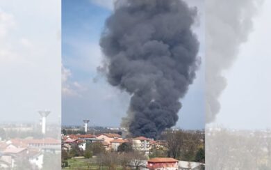 Esplosione nel magazzino dell’azienda dolciaria Perfetti a Lainate