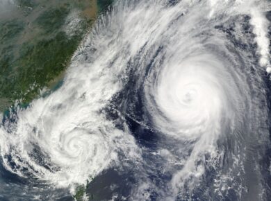 Meteo prossimi giorni: ciclone spezza l’Italia in due. In arrivo pioggia e vento fortissimo, ecco dove