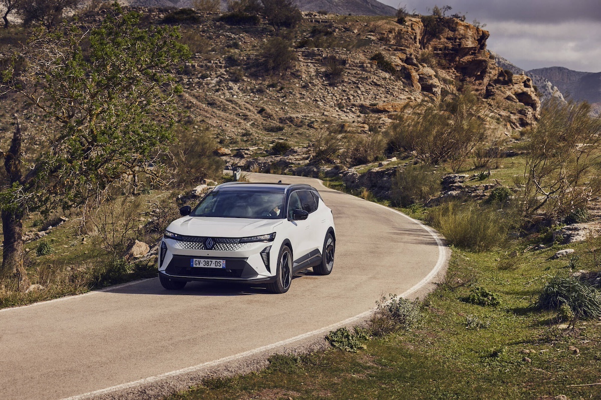 Renault Scenic E-Tech electric: comfort e piacere di guida senza compromessi Renault Scenic E-Tech electric: comfort e piacere di guida senza compromessi