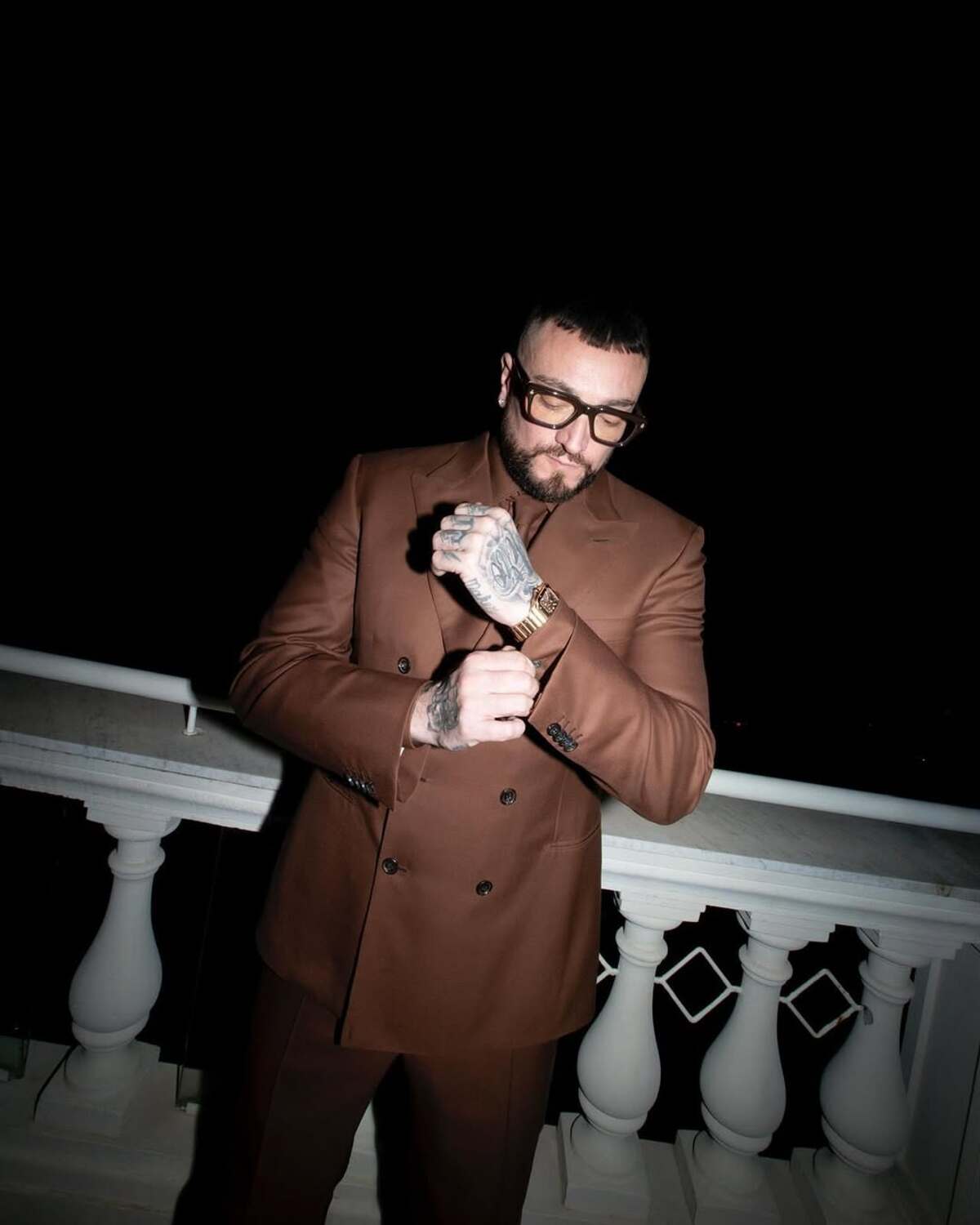 Gué Pequeno non è più un ragazzo d’oro, in crisi gli affari del rapper: la Goldenboy Srl finisce in liquidazione Gué Pequeno non è più un ragazzo d’oro, in crisi gli affari del rapper: la Goldenboy Srl finisce in liquidazione