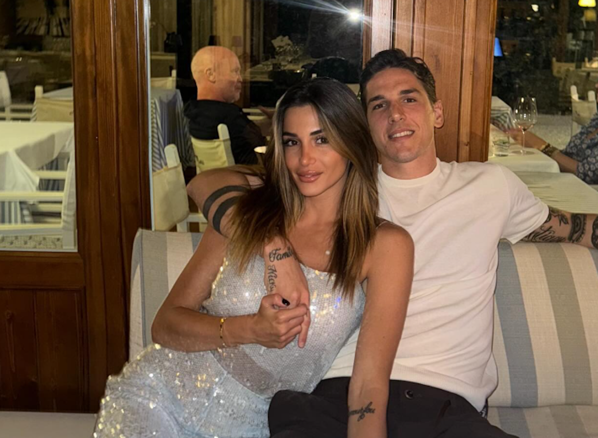 Zaniolo si sposa con Sara Scaperrotta: la romantica proposta in ginocchio davanti a Ponte Vecchio- FOTO Zaniolo si sposa con Sara Scaperrotta: la romantica proposta in ginocchio davanti a Ponte Vecchio- FOTO