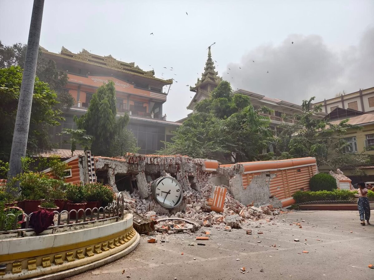 Disastro in Myanmar, terremoto di magnitudo 7.7: “Molte vittime”. Bangkok, dichiarato lo stato d’emergenza