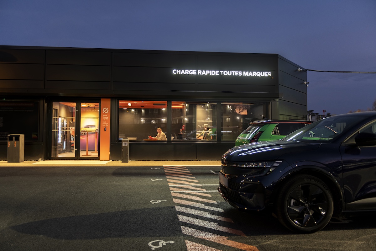 Mobilize Fast Charge: la rete di ricarica ultrarapida che rivoluziona la mobilità elettrica in Europa