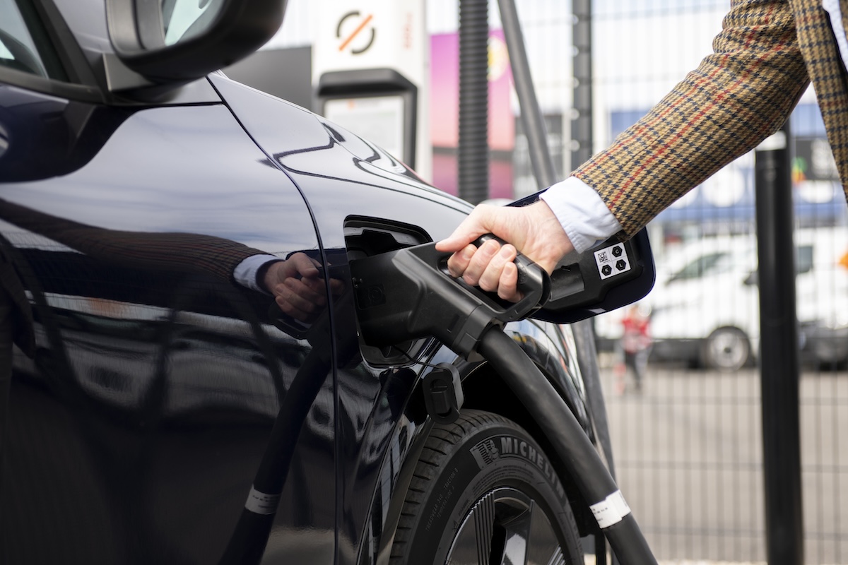 Mobilize Fast Charge: la rete di ricarica ultrarapida che rivoluziona la mobilità elettrica in Europa