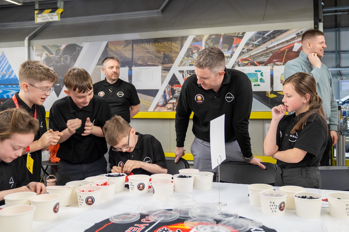 Nissan Skills Foundation compie 10 anni e raddoppia l’impegno nella formazione STEM