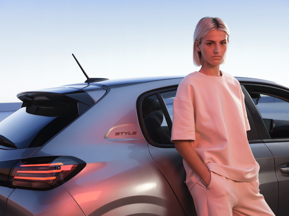 Donne protagoniste nel mercato auto 2024: più acquisti e scelte consapevoli