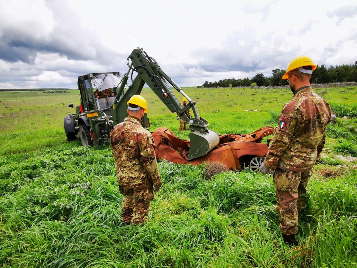 ‘Alta Mugia Clean-up’ l’Esercito contro l’abbandono dei rifiuti