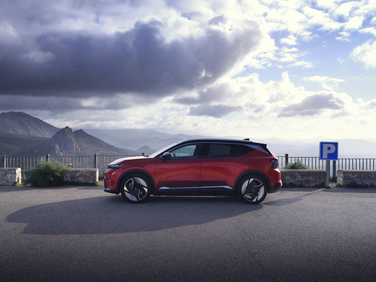 Renault Scenic E-Tech electric: comfort e benessere di bordo per tutta la famiglia