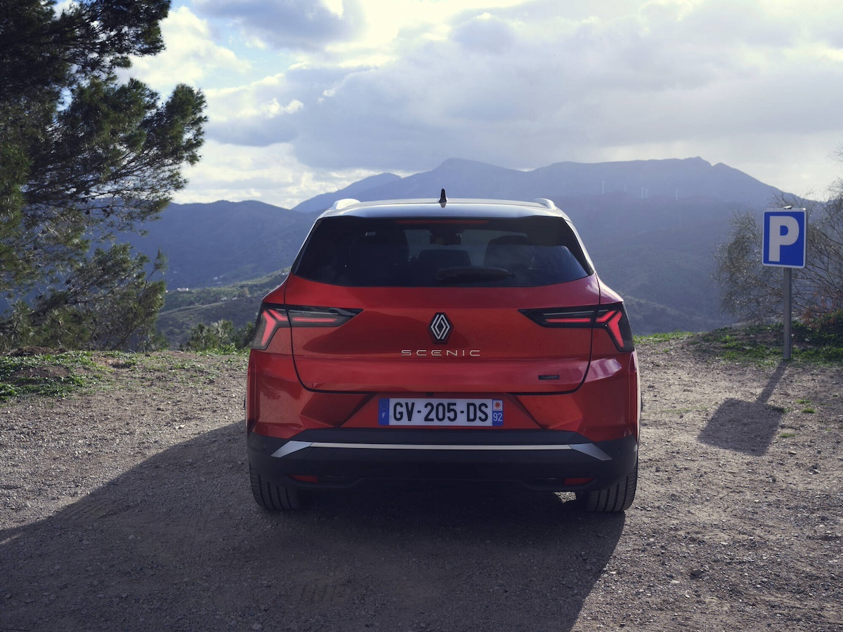 Renault Scenic E-Tech electric: comfort e benessere di bordo per tutta la famiglia