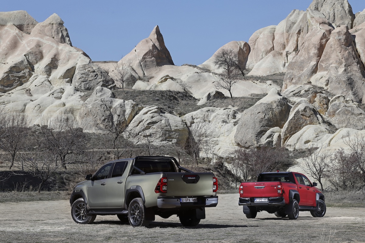 Toyota Hilux 2025: l’icona si rinnova con tecnologia ibrida 48V e una nuova anima sportiva GR SPORT II Toyota Hilux 2025: l’icona si rinnova con tecnologia ibrida 48V e una nuova anima sportiva GR SPORT II