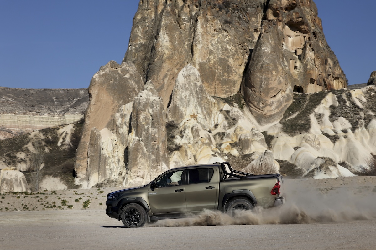 Toyota Hilux 2025: l’icona si rinnova con tecnologia ibrida 48V e una nuova anima sportiva GR SPORT II Toyota Hilux 2025: l’icona si rinnova con tecnologia ibrida 48V e una nuova anima sportiva GR SPORT II