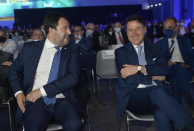 Conte a Salvini: “Vota la nostra mozione anti-armi. Contano i fatti non le parole”