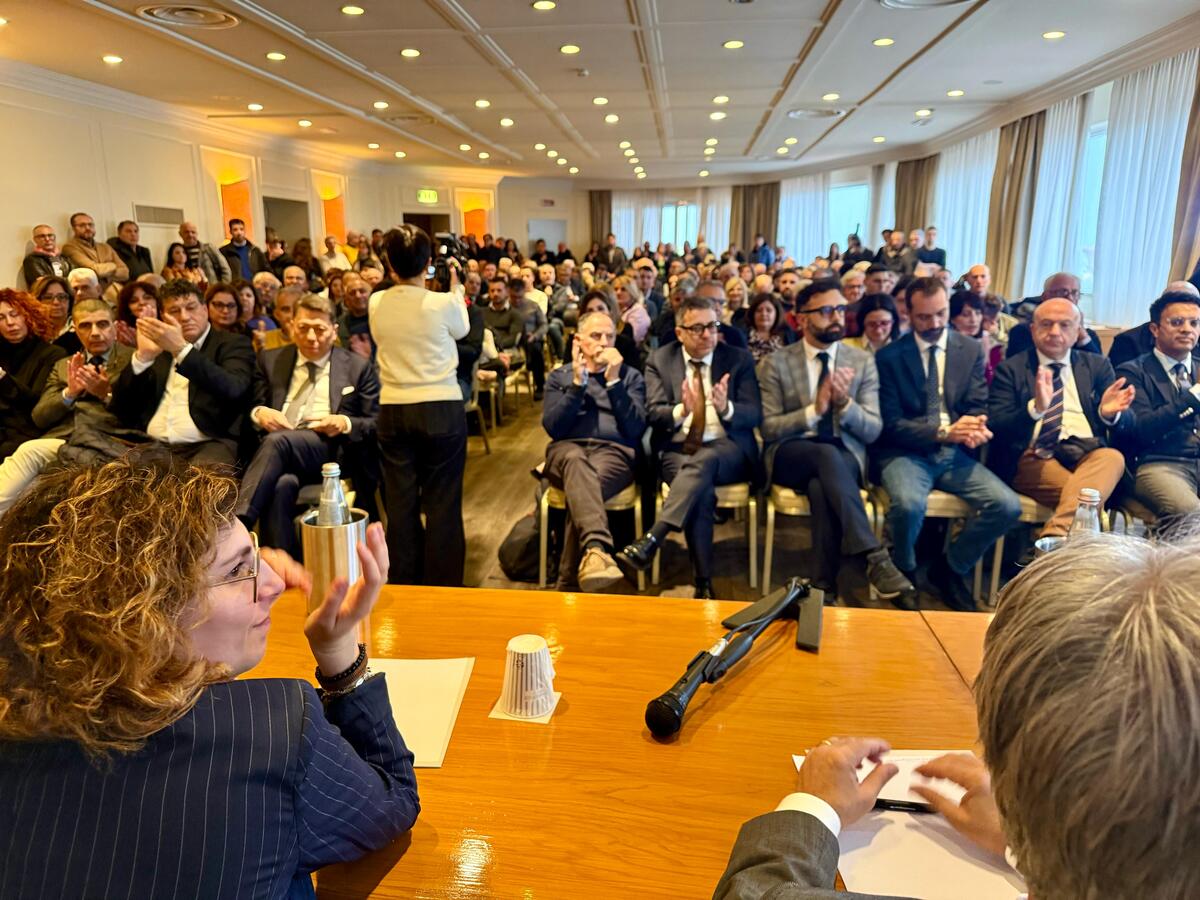 Sold out per evento Sud chiama Nord a Napoli, Castelli: grazie di cuore a tutti Sold out per evento Sud chiama Nord a Napoli, Castelli: grazie di cuore a tutti